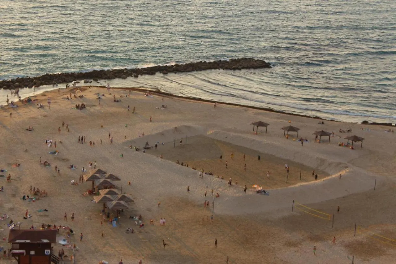 Living On The Beach Haifa Apartman